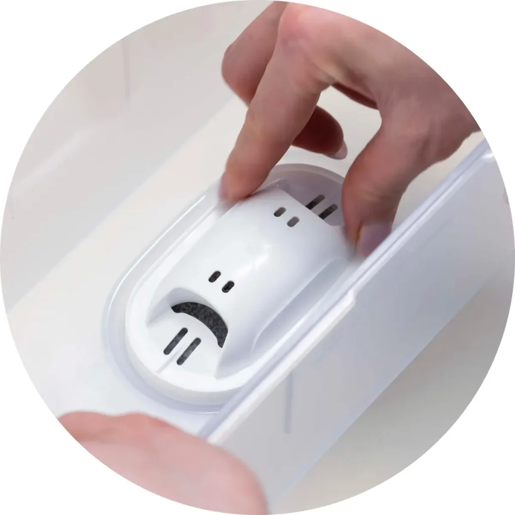 BRITAのカートリッジをはめ込むだけで簡単に浄水